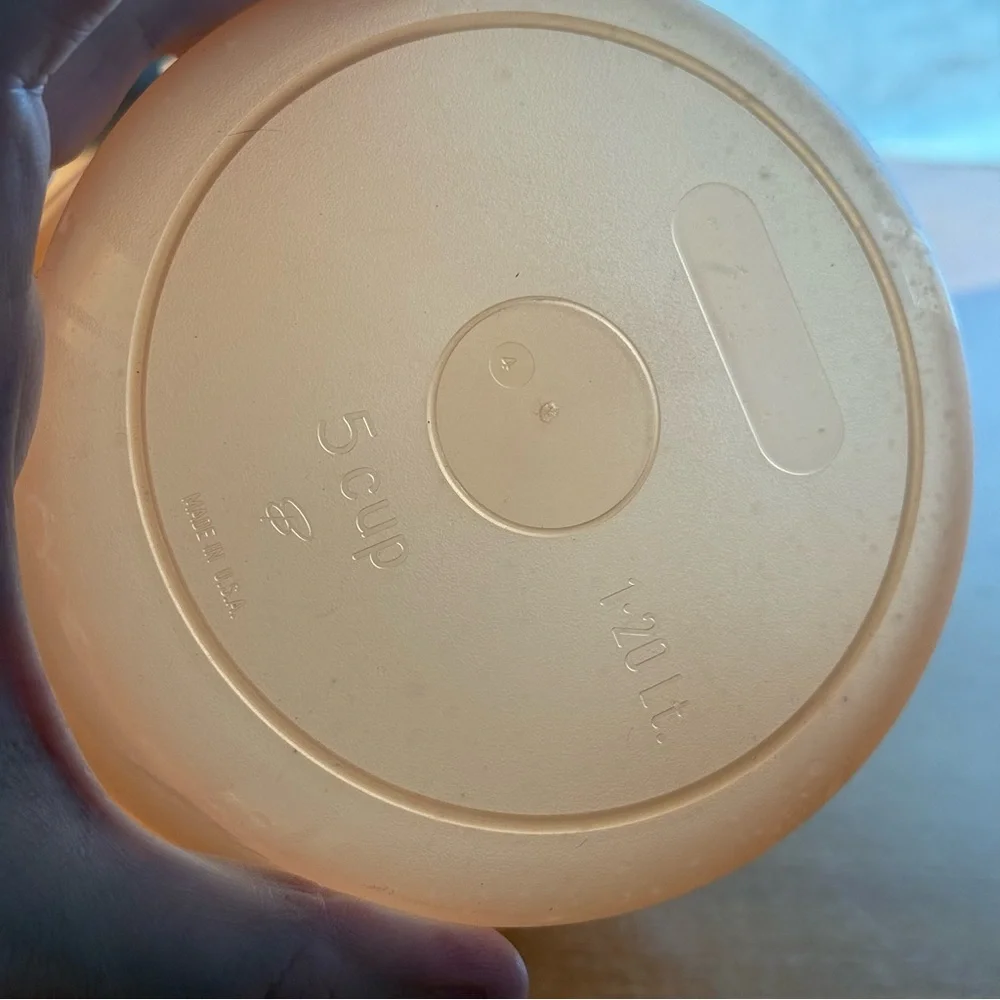 Vintage Tupperware‎ canister